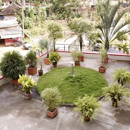 فندق Subrahmanyaفي  Slr Residency المظهر الخارجي الصورة
