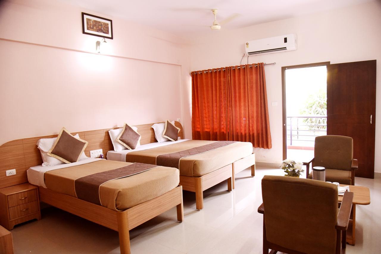 فندق Subrahmanyaفي  Slr Residency المظهر الخارجي الصورة