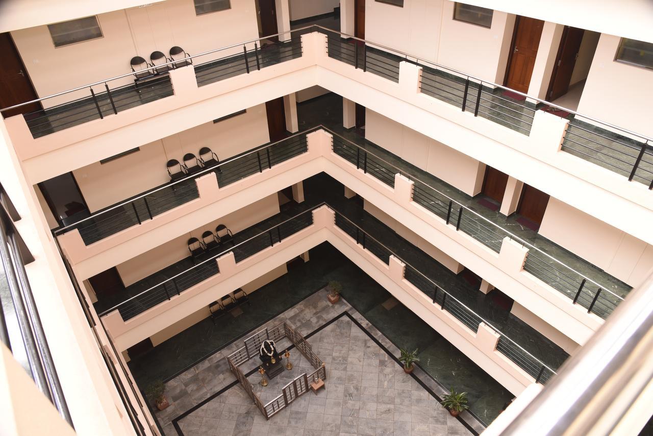 فندق Subrahmanyaفي  Slr Residency المظهر الخارجي الصورة